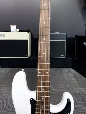 Squier - Affinity Series Precision Bass PJ - Olympic White 4